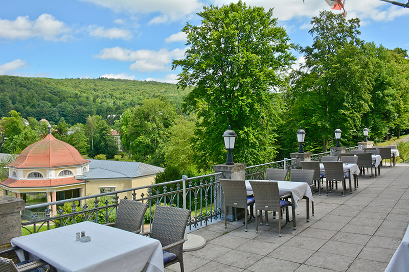 021-ristorante-castello-belvedere-bad-brueckenau-terrasse