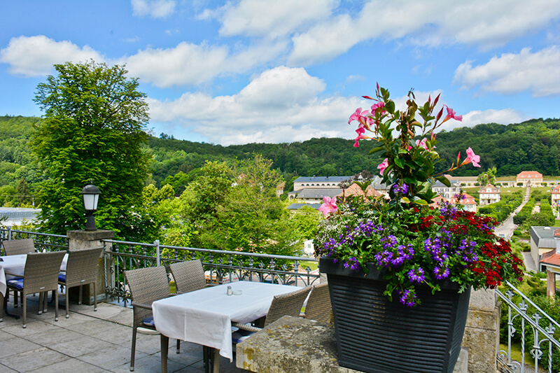 023-ristorante-castello-belvedere-bad-brueckenau-terrasse